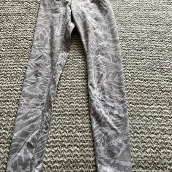 Alo yoga high waisted leggings - Picture 4 of 4